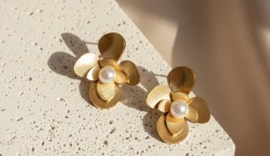 Flora Luxe Pearl Earring